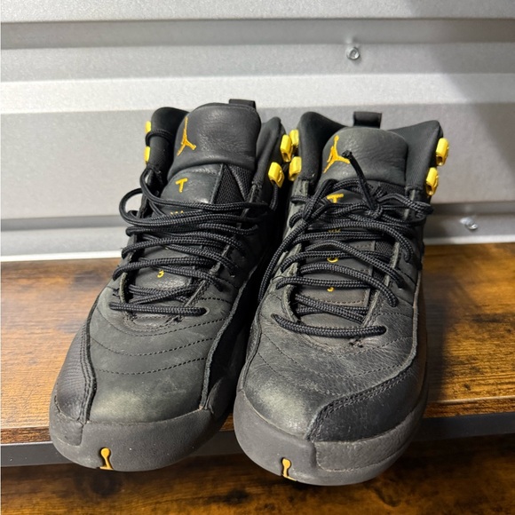 Nike Air Jordan 12 Retro GS Black Taxi 153265-071 Size 6Y Sneakers Black Yellow - Picture 3 of 10